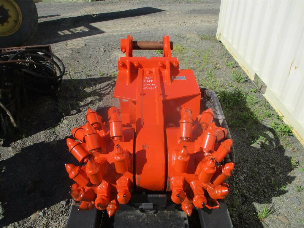 2018 KINSHOFER WS45N HD Asphalt Cutter -$23,500 - Image 2